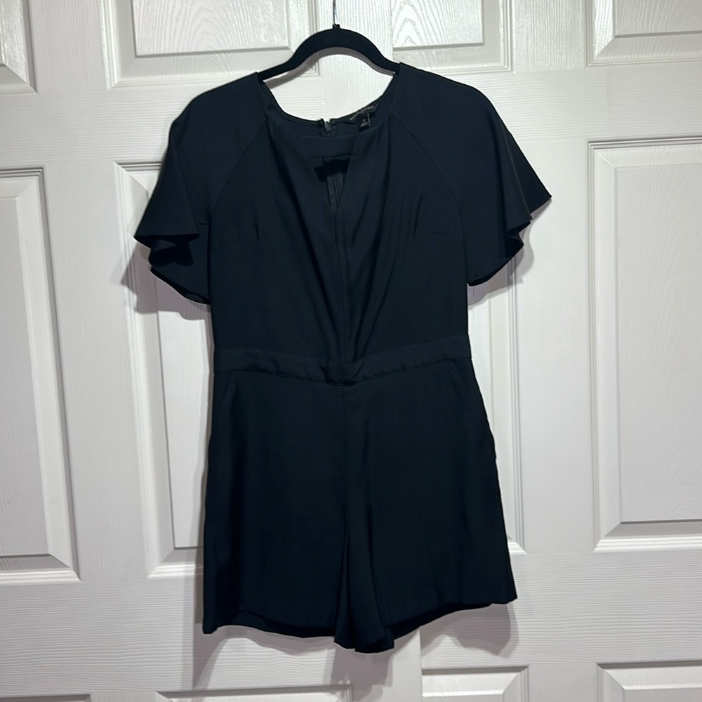 Banana Republic Petite romper flutter sleeve shorts pockets black 2P one piece - Picture 2 of 16